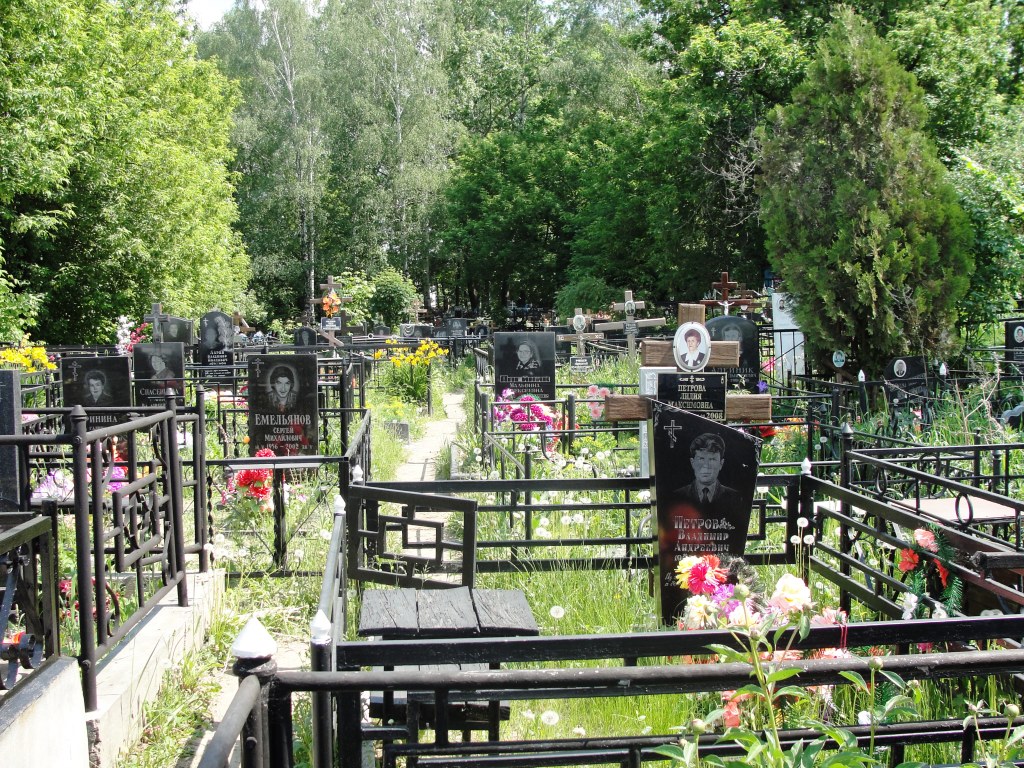 Как часто можно ходить на кладбище.